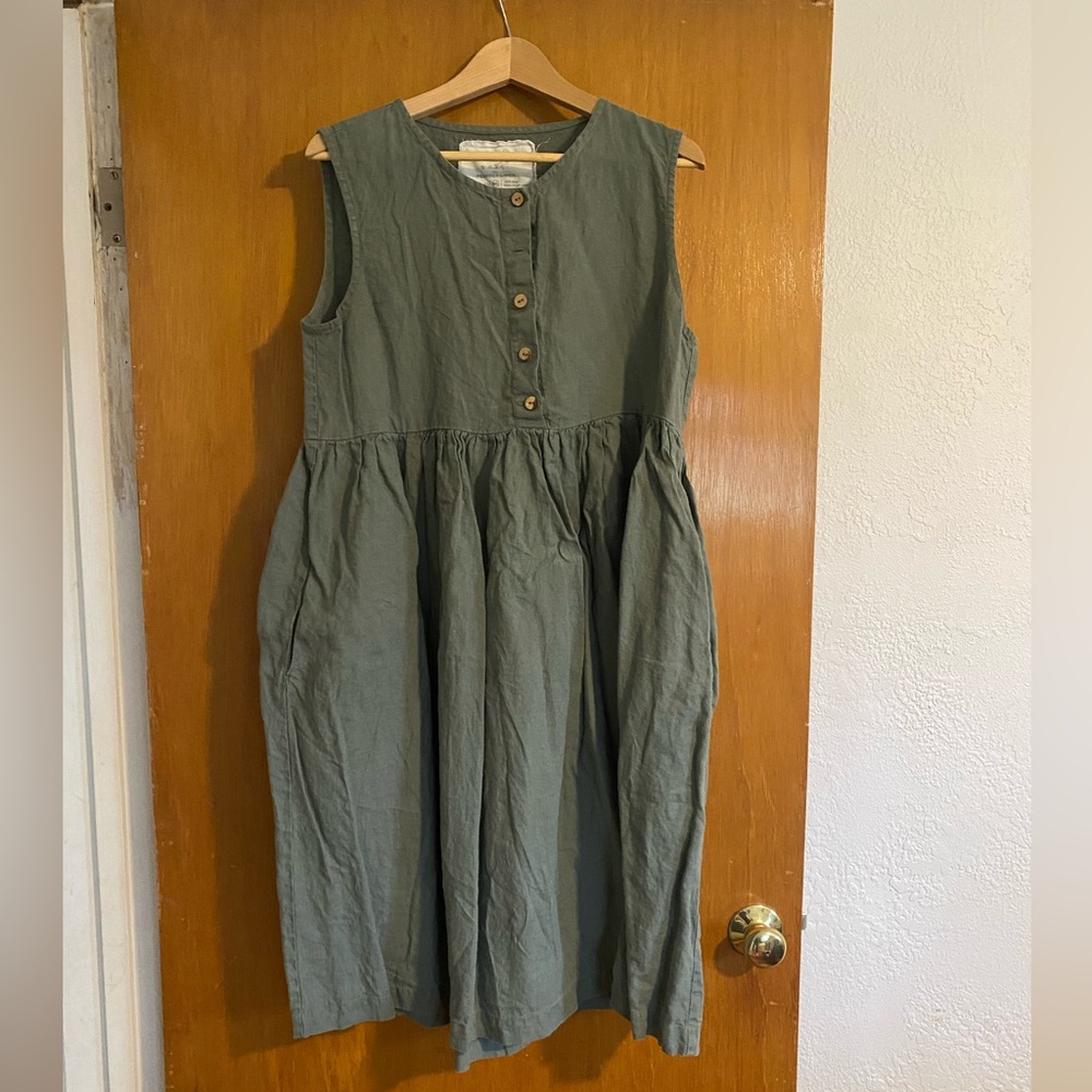 Not Perfect Linen mama dress, M/L